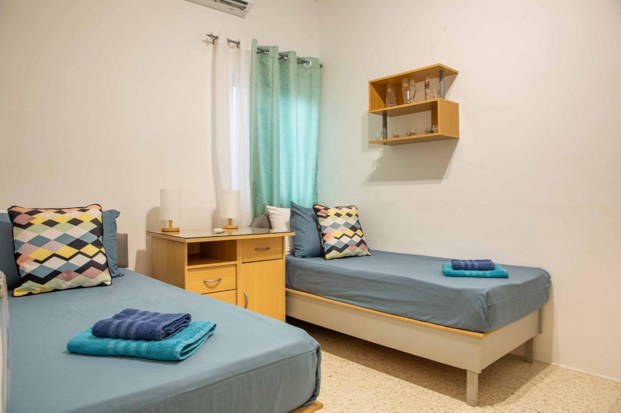 Spacious, Modern 3 Bedroom Apartment - 세인트폴스베이 외부 사진