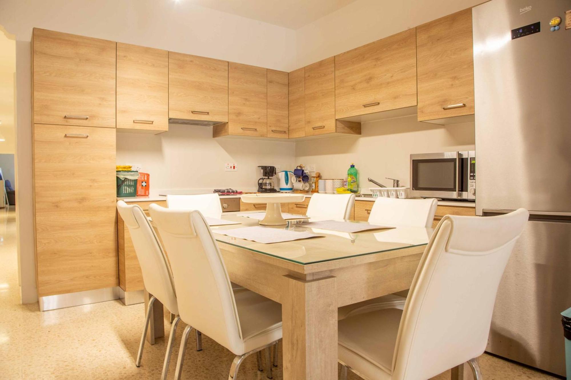 Spacious, Modern 3 Bedroom Apartment - 세인트폴스베이 외부 사진